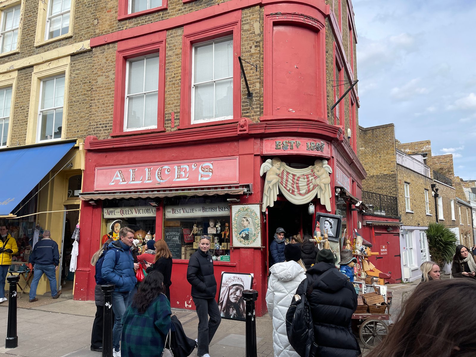 Portobello Road antiques market stalls